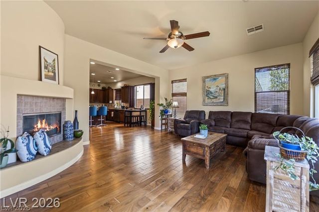 6864 Desert Island Street, Las Vegas, NV 89149