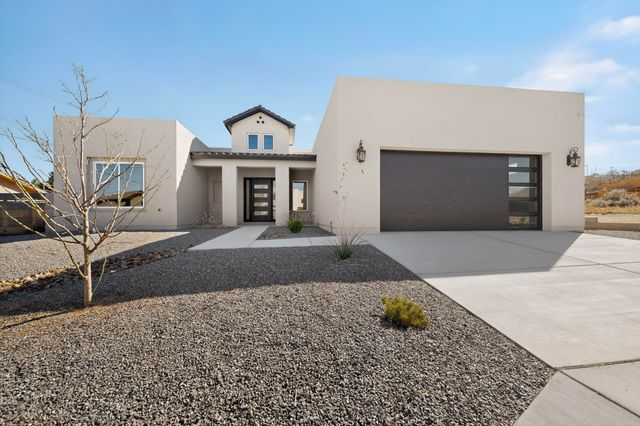 4504 Topaz Avenue NW, Albuquerque, NM 87114