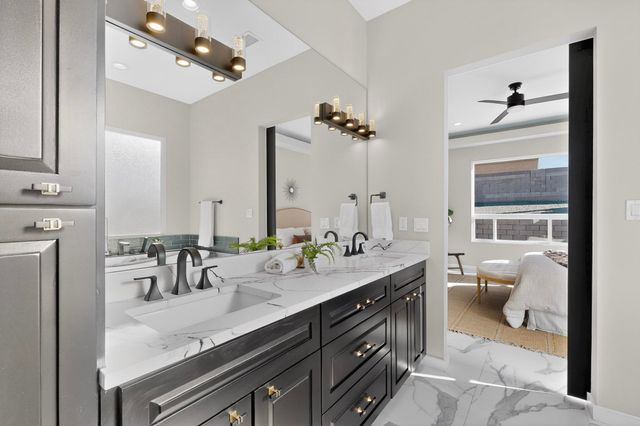 4504 Topaz Avenue NW, Albuquerque, NM 87114