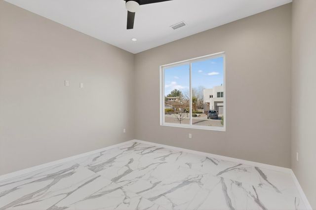 4504 Topaz Avenue NW, Albuquerque, NM 87114