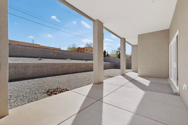 4504 Topaz Avenue NW, Albuquerque, NM 87114