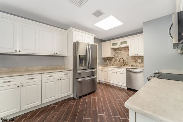 159 Old Clinton Rd, Raritan Twp., NJ 08822