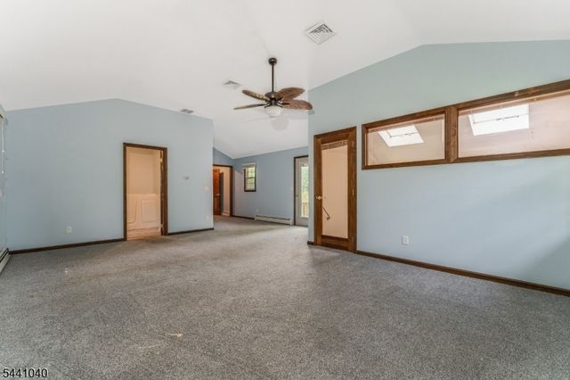 159 Old Clinton Rd, Raritan Twp., NJ 08822