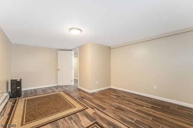 159 Old Clinton Rd, Raritan Twp., NJ 08822