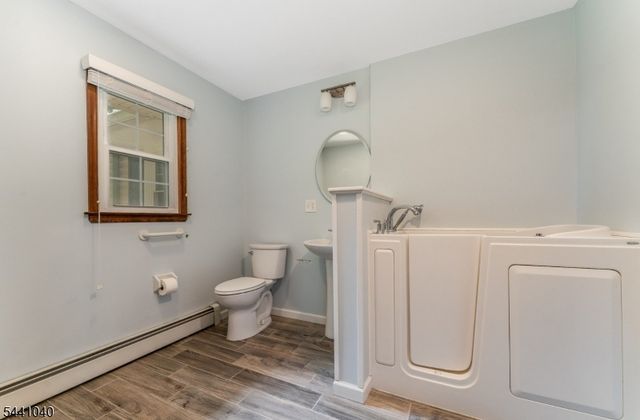 159 Old Clinton Rd, Raritan Twp., NJ 08822