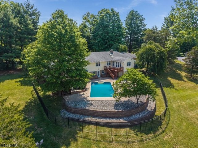 159 Old Clinton Rd, Raritan Twp., NJ 08822