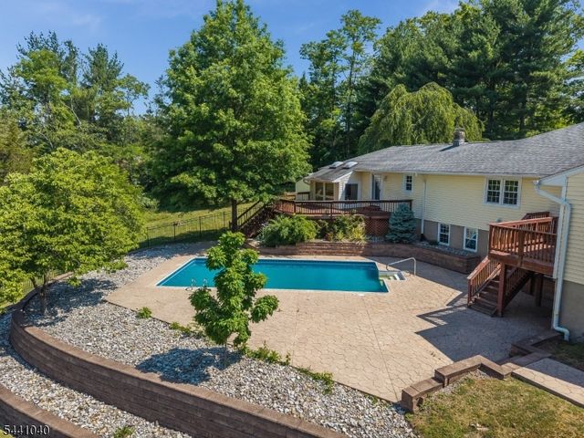 159 Old Clinton Rd, Raritan Twp., NJ 08822