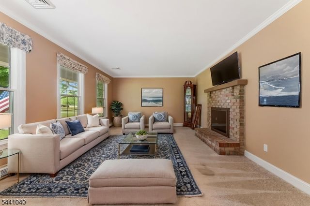 159 Old Clinton Rd, Raritan Twp., NJ 08822