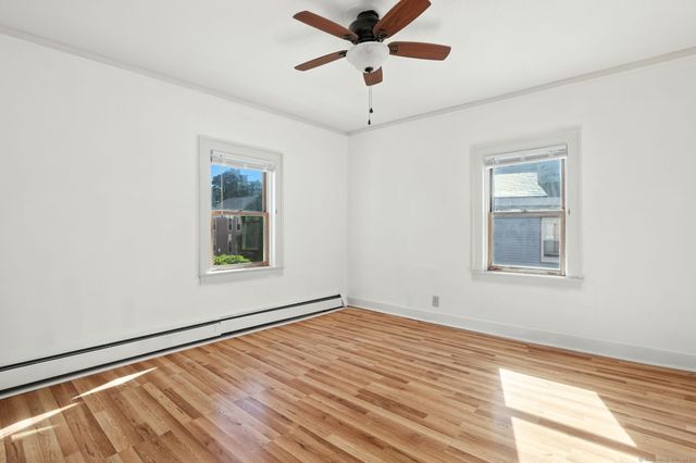 41 Tilley Street, New London, CT 06320