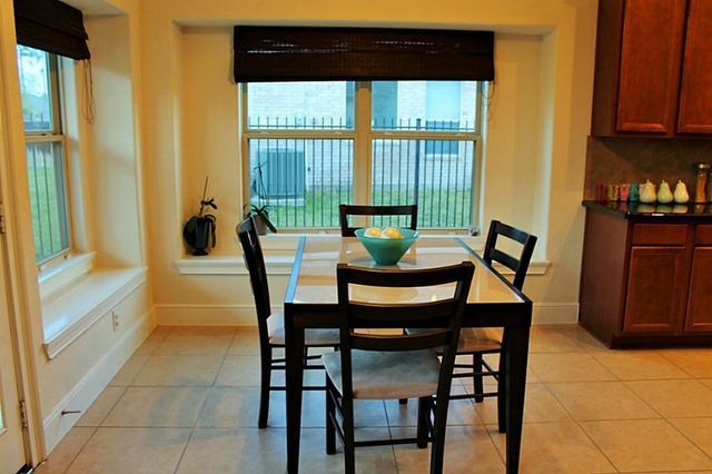 99 E Lasting Spring Circle, The Woodlands, TX 77389