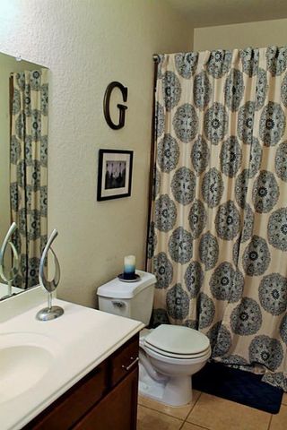 99 E Lasting Spring Circle, The Woodlands, TX 77389