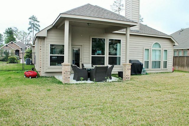 99 E Lasting Spring Circle, The Woodlands, TX 77389