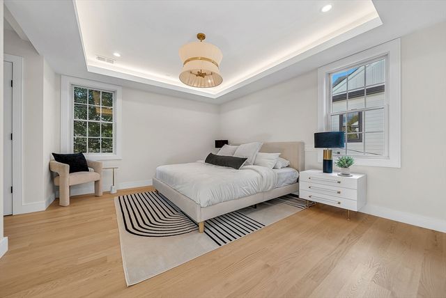 284 Nevada 284, Newton, MA 02460