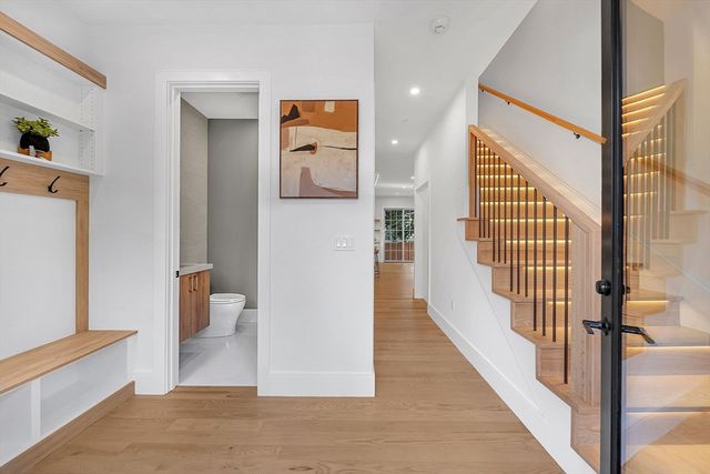 284 Nevada 284, Newton, MA 02460