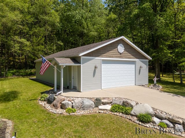 8789 Je Ne Be Drive, Rockford, MI 49341