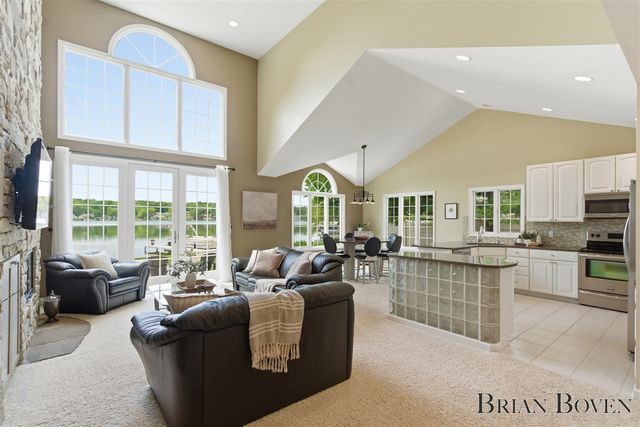 8789 Je Ne Be Drive, Rockford, MI 49341