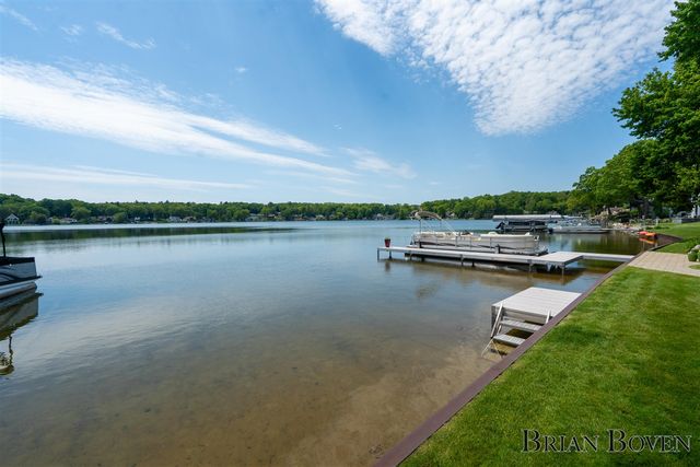 8789 Je Ne Be Drive, Rockford, MI 49341