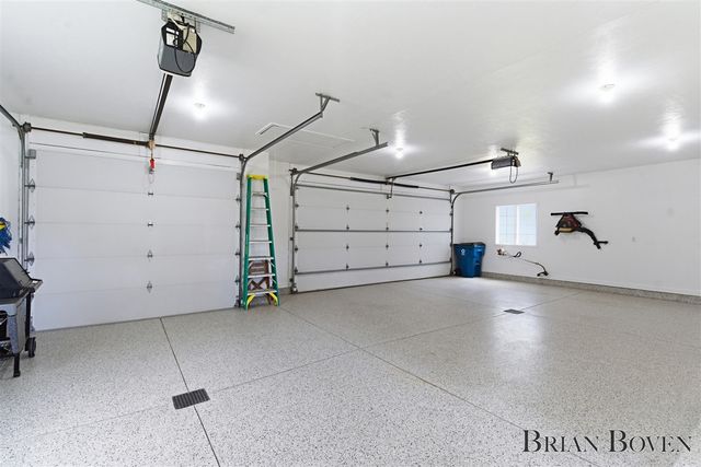 8789 Je Ne Be Drive, Rockford, MI 49341