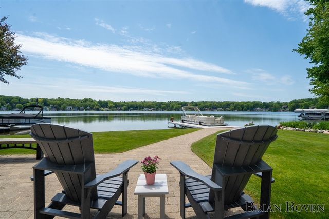 8789 Je Ne Be Drive, Rockford, MI 49341