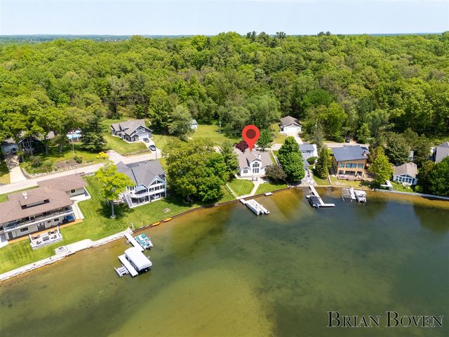 8789 Je Ne Be Drive, Rockford, MI 49341