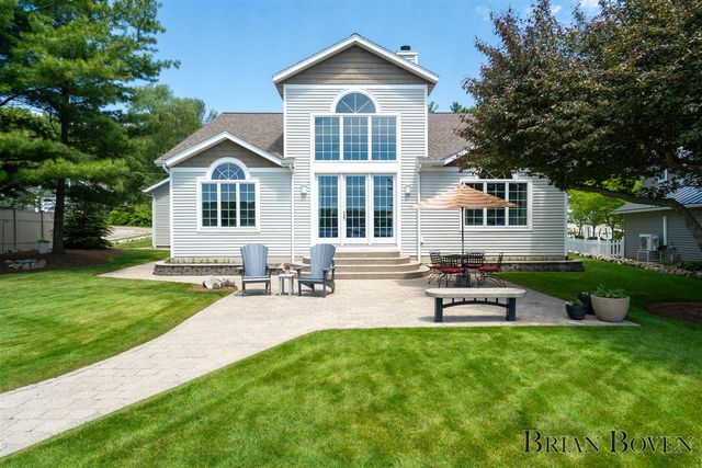 8789 Je Ne Be Drive, Rockford, MI 49341