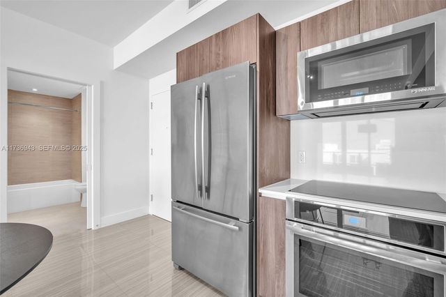 2960 NE 207th Street 1102, Aventura, FL 33180