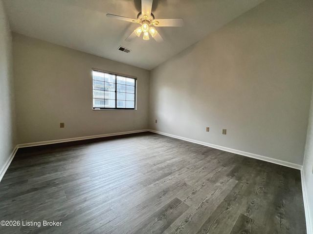 3805 Yardley Ct 208, Louisville, KY 40299