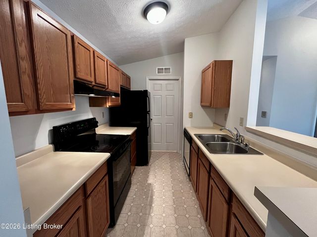 3805 Yardley Ct 208, Louisville, KY 40299