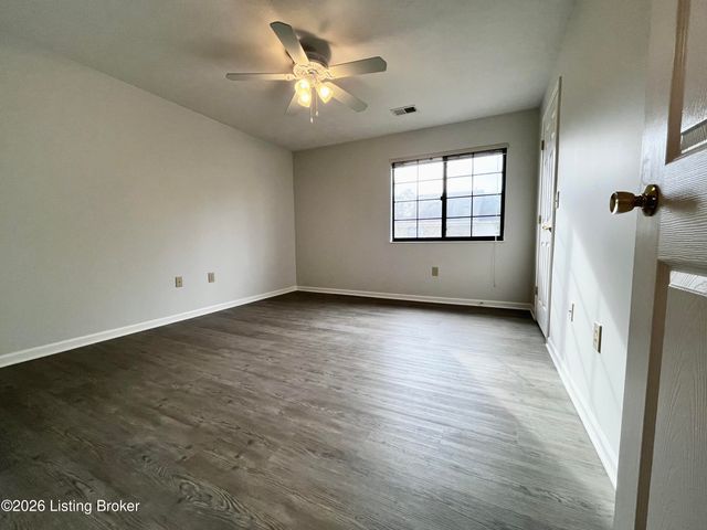 3805 Yardley Ct 208, Louisville, KY 40299