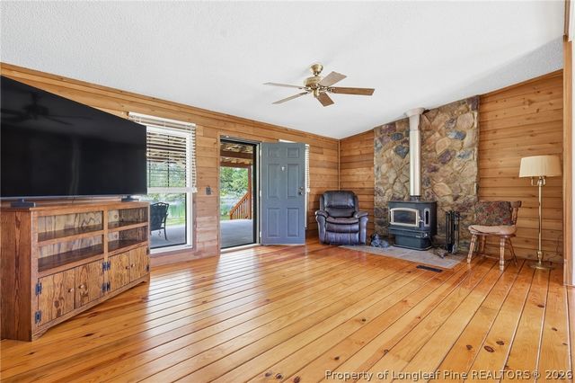 10400 Ruth Vinson Road, Autryville, NC 28318