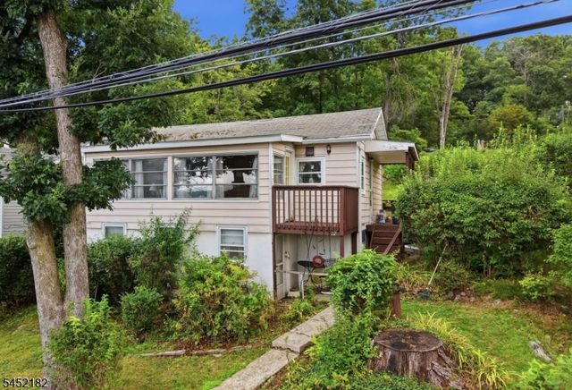 22 Alpine Dr, Jefferson Twp., NJ 07849