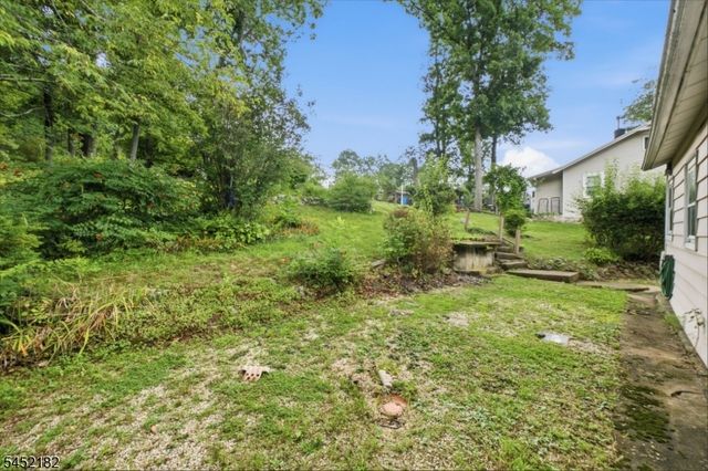 22 Alpine Dr, Jefferson Twp., NJ 07849