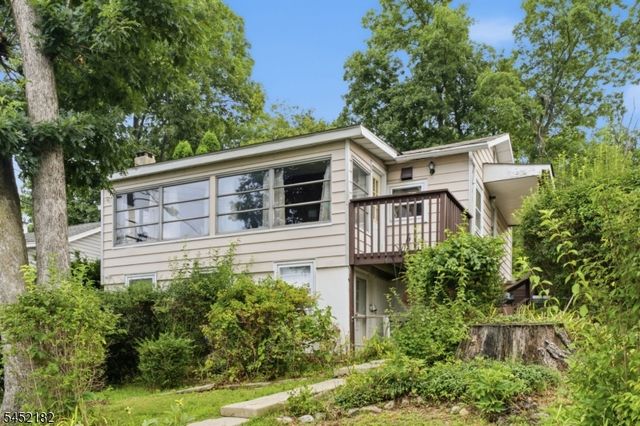 22 Alpine Dr, Jefferson Twp., NJ 07849