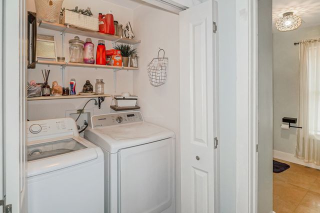 110 S High Ridge Dr, Goodlettsville, TN 37072