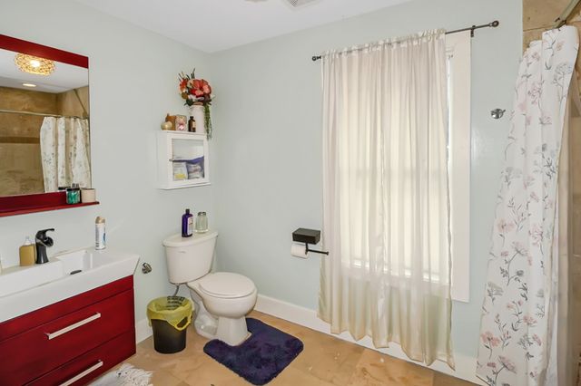 110 S High Ridge Dr, Goodlettsville, TN 37072