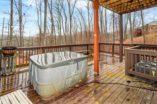 110 S High Ridge Dr, Goodlettsville, TN 37072