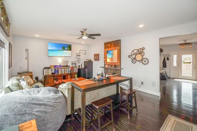 110 S High Ridge Dr, Goodlettsville, TN 37072