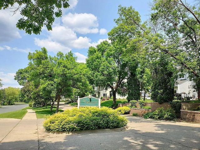 5338 Highpointe Terrace, Bloomington, MN 55437