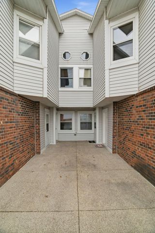 5338 Highpointe Terrace, Bloomington, MN 55437