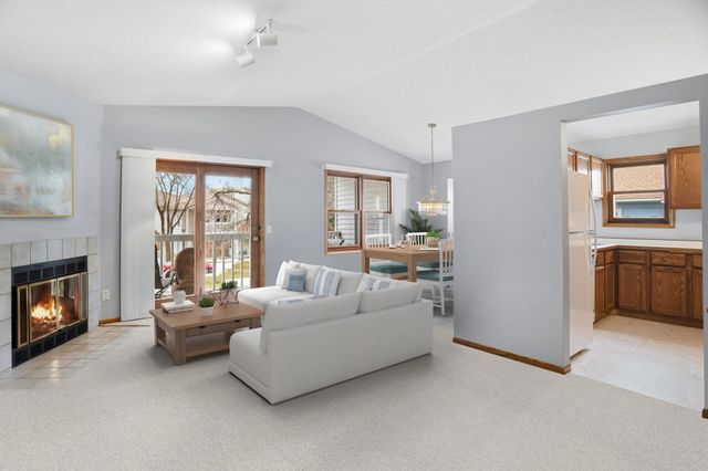 5338 Highpointe Terrace, Bloomington, MN 55437