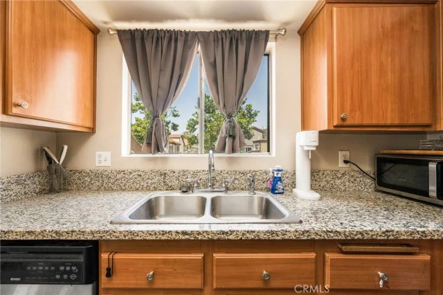 1206 S Cypress Avenue F, Ontario, CA 91762