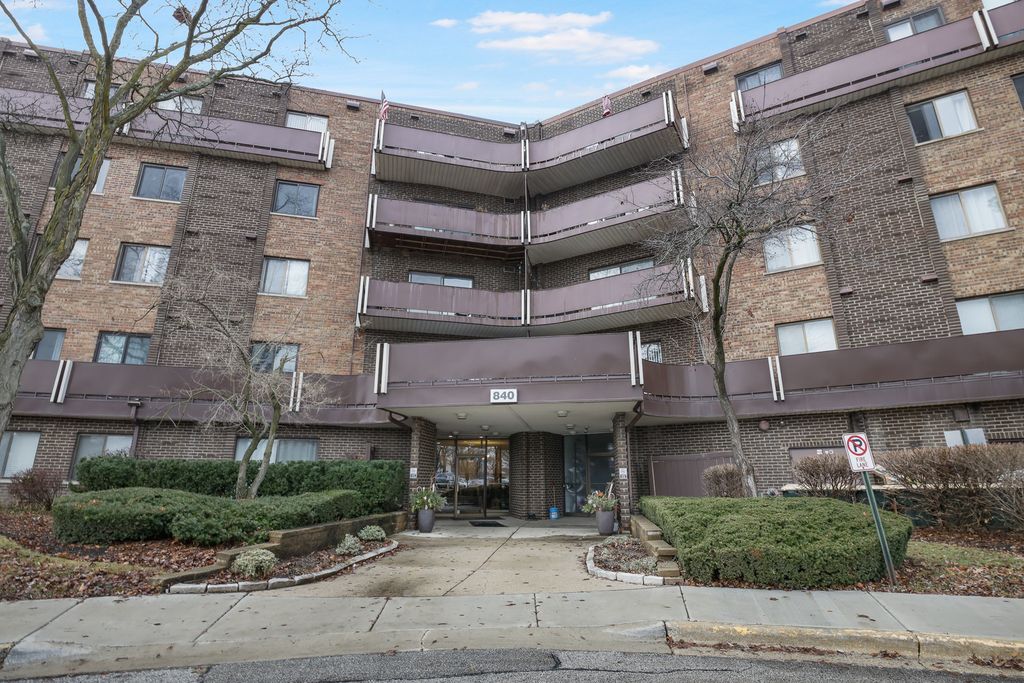 840 WELLINGTON Avenue 306, Elk Grove Village, IL 60007