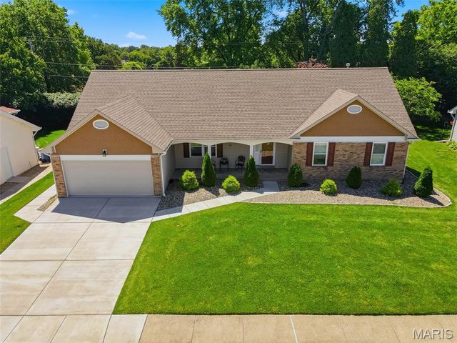 3281 Principia Avenue, St Charles, MO 63301