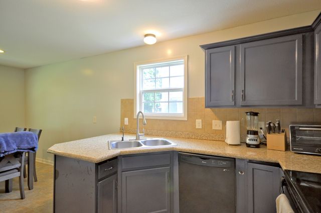 1212 MORSTEAD DR, Clarksville, TN 37042
