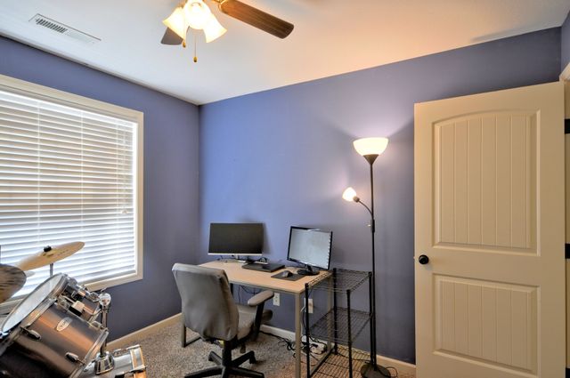 1212 MORSTEAD DR, Clarksville, TN 37042