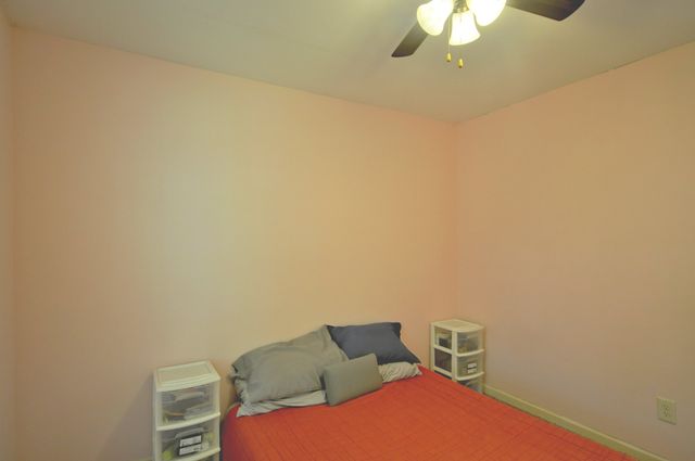1212 MORSTEAD DR, Clarksville, TN 37042