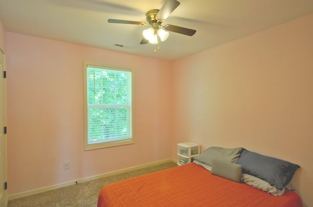 1212 MORSTEAD DR, Clarksville, TN 37042