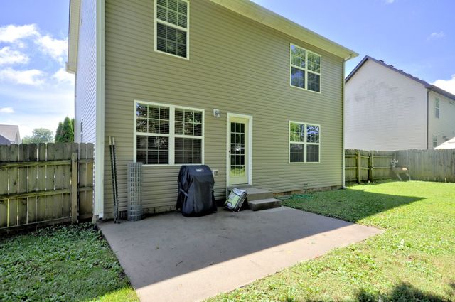 1212 MORSTEAD DR, Clarksville, TN 37042