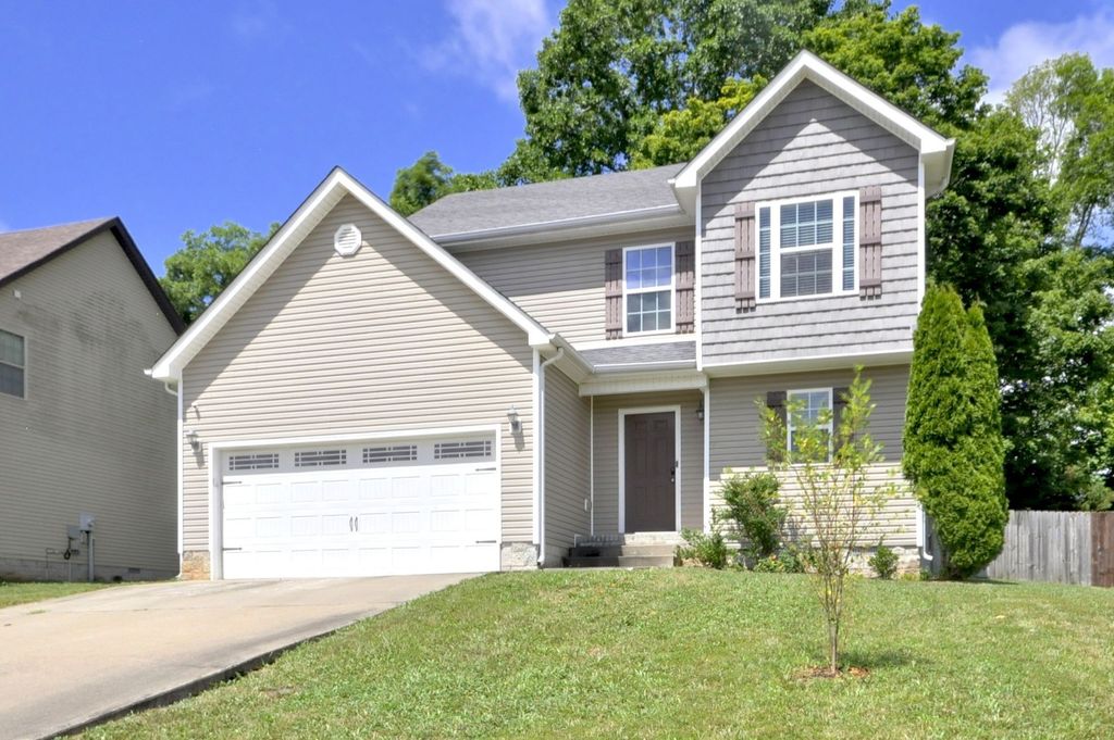 1212 MORSTEAD DR, Clarksville, TN 37042