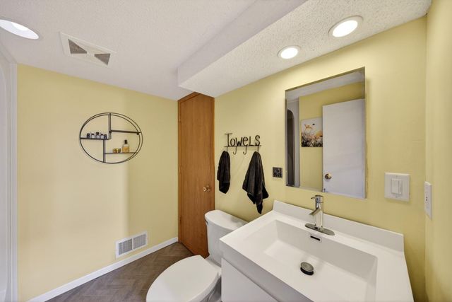 218 5th Avenue NW, Byron, MN 55920